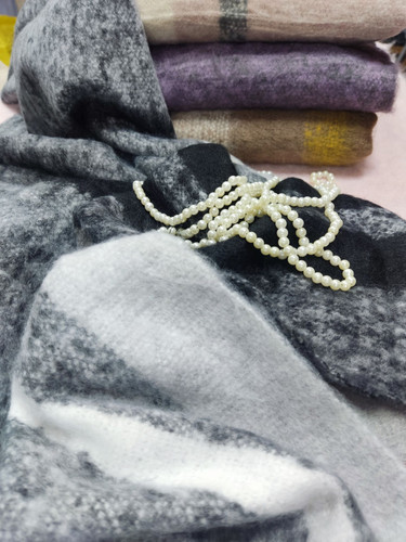 شال گرم پاییزی