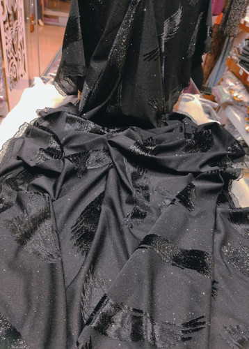 شال مشکی طرح مخمل