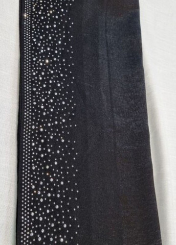 شال مشکی دور نگین