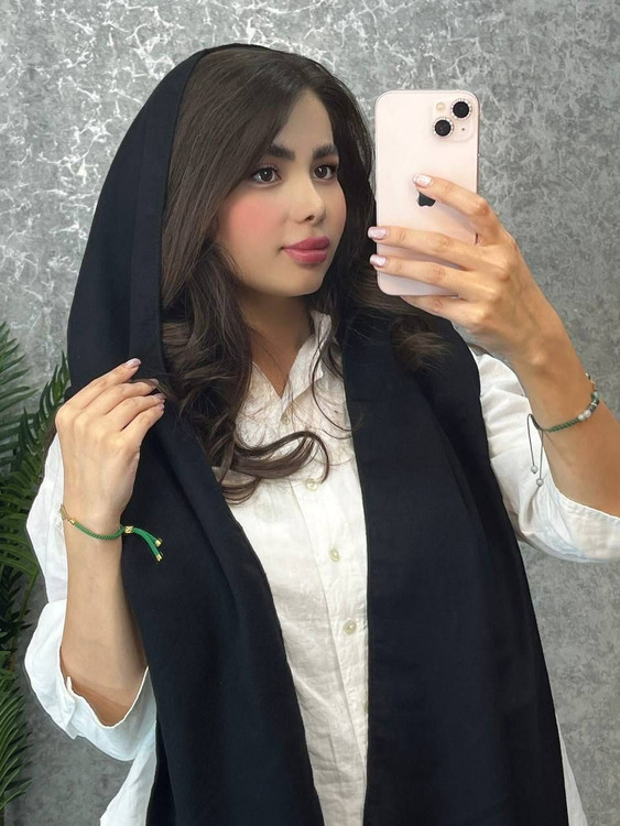 شال گرم مشکی