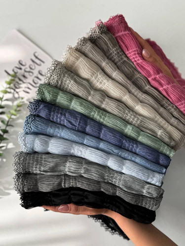 شال زنانه دور دانتل کاری شده