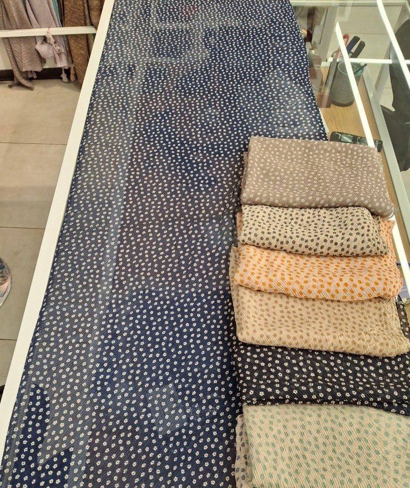 شال زنانه مجلسی حریر طرح دار