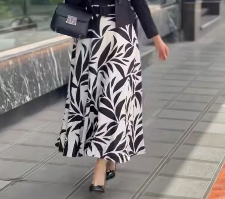 خرید دامن زنانه با کمربند چرم