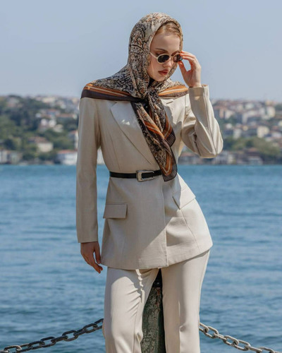 قیمت روسری طرحدار دست دوز مجلسی