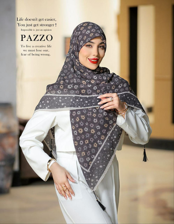 روسری روزمره طرحدار حاشیه دار