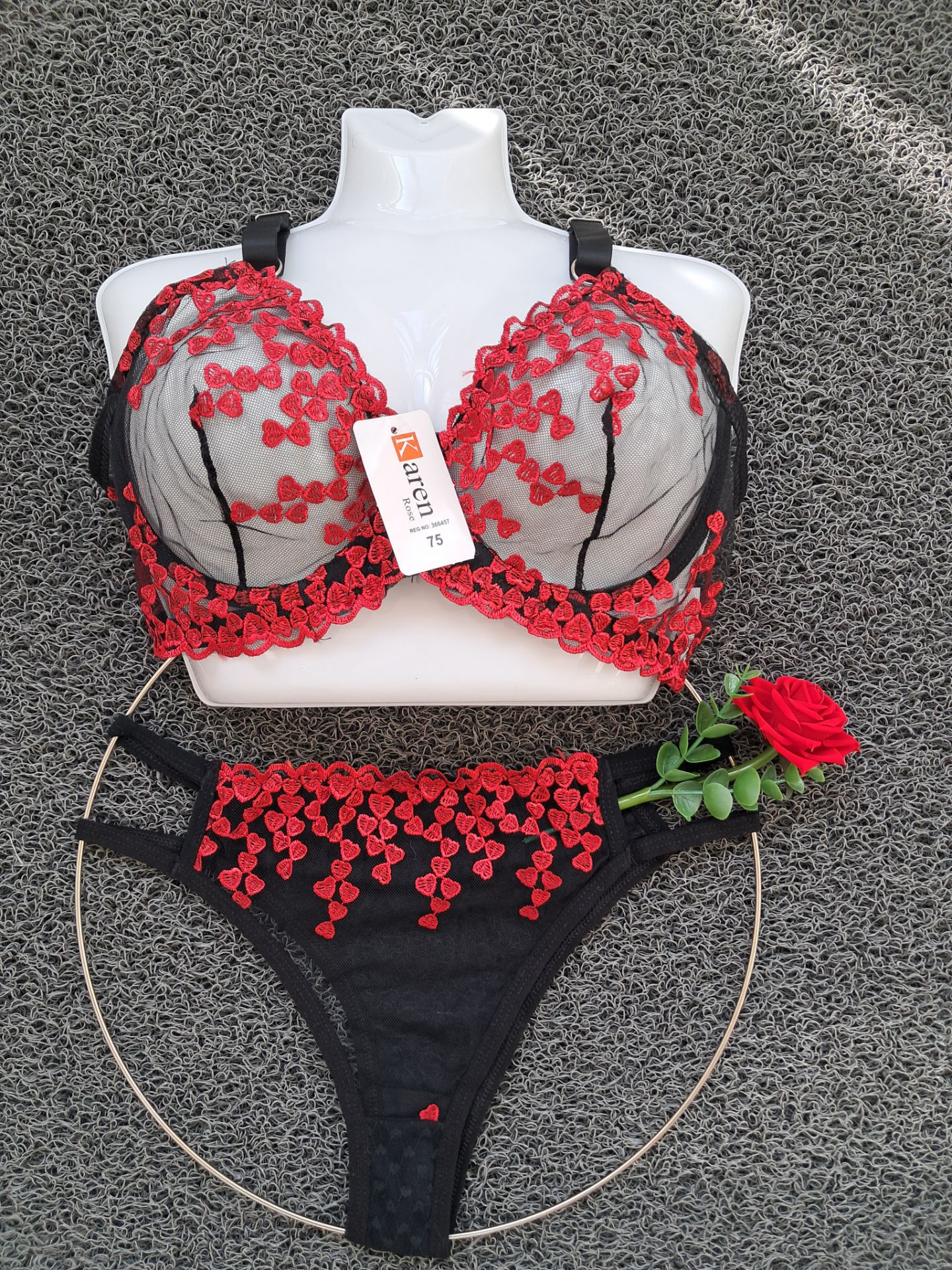 قیمت و خرید ست شورت بندی و سوتین توری