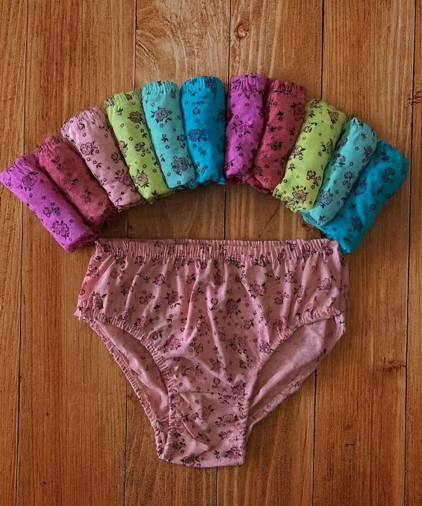 شورت نخی طرحدار زنانه در رنگهای شاد