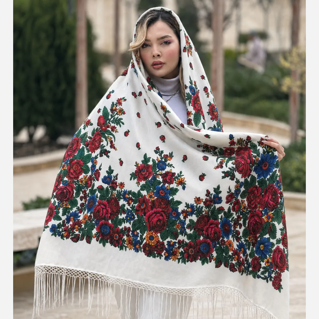 روسری ترکمنی ایرانی مدل تاتار کد 1607 طرح سنتی نخ پلی استر 130x130 مناسب 4 فصل